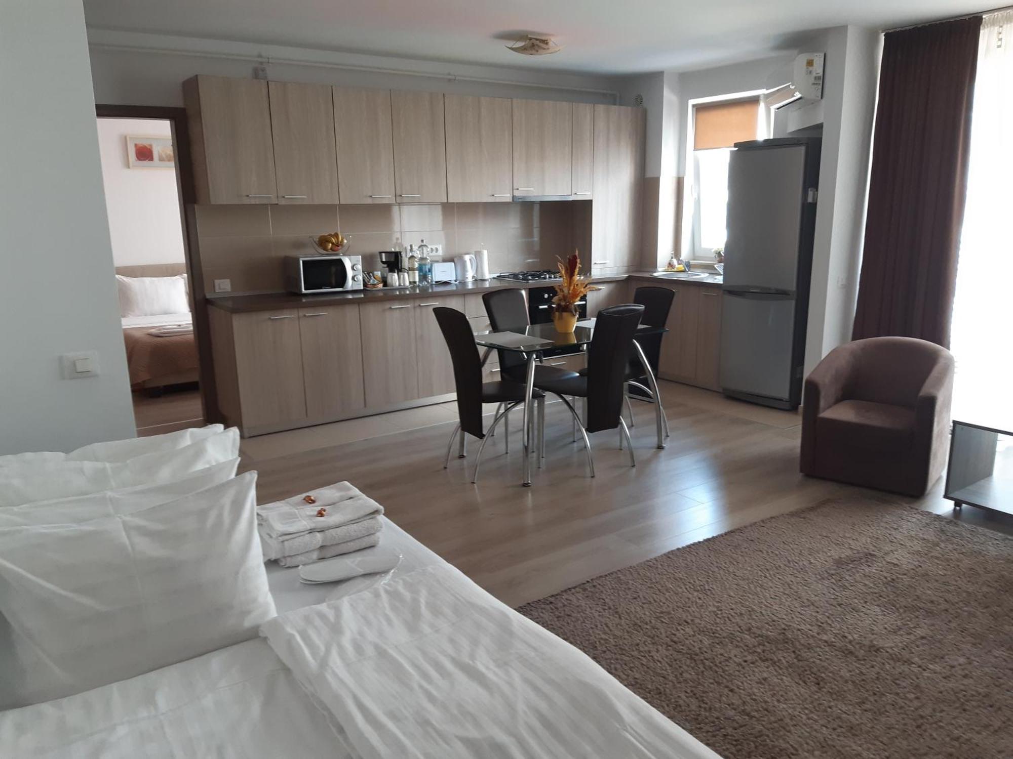 Apartament Marcel - Coresi Mall บราชอฟ ภายนอก รูปภาพ